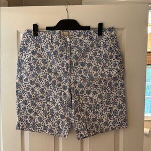 📌NWOT Talbots 16W Blue & White Patterned Shorts